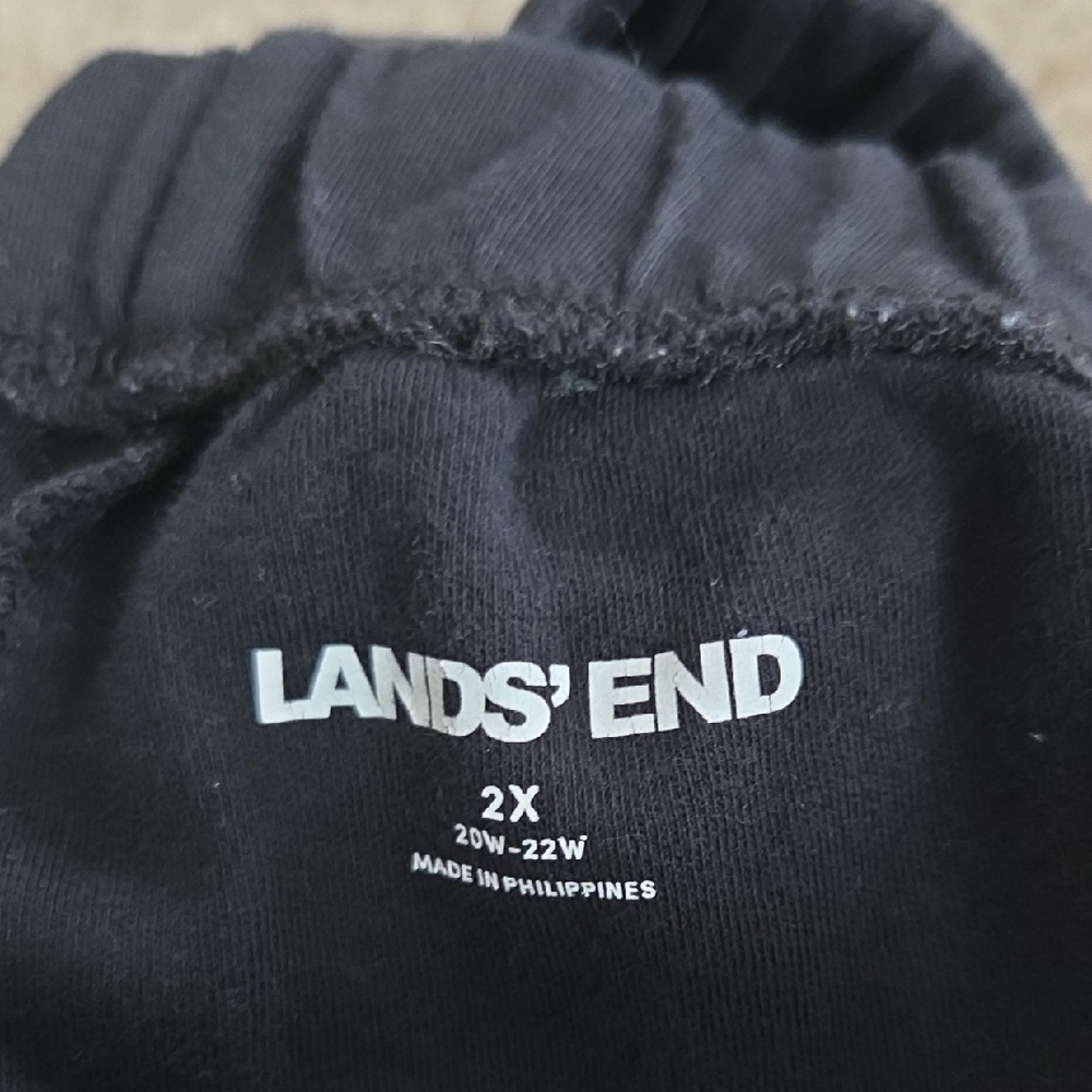 Lands' End Black Relaxed Shorts - Picture 2 of 3